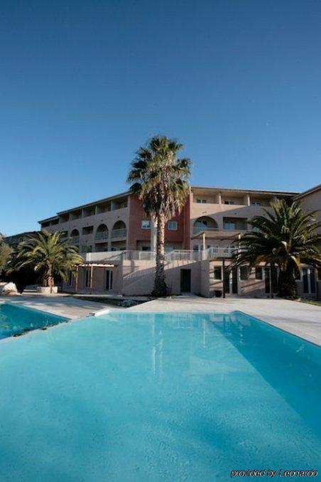 Adonis Saint Florent Faciliteter billede